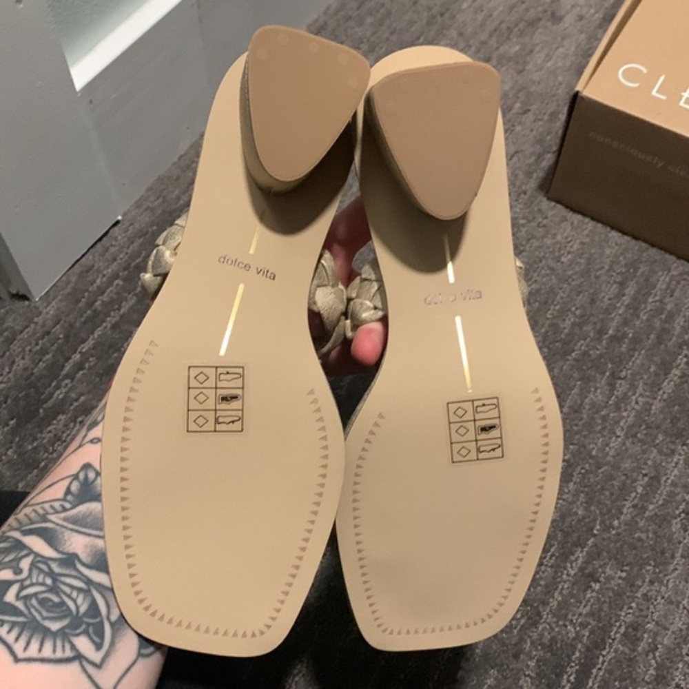 Dolce Vita NEW Ronin Light Gold Braided Sandal - Picture 4 of 7